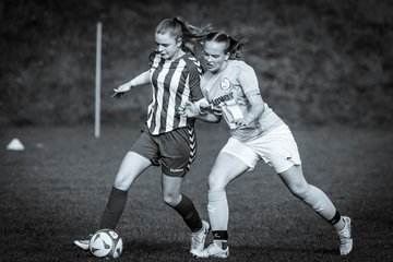Bild 1071 - wBJ TuS Tensfeld - SV Fortuna St. Juergen